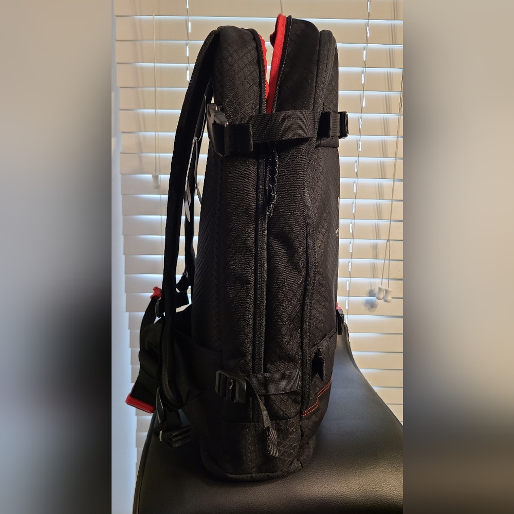 Backpack - Picture 4 of 7